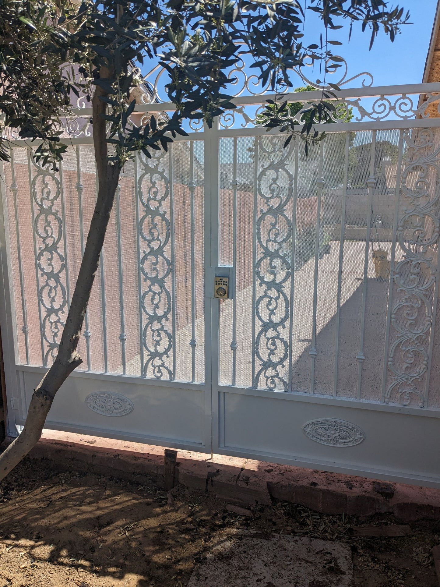 Large custom security gates