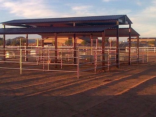 Custom horse barns, pipe coral fencing